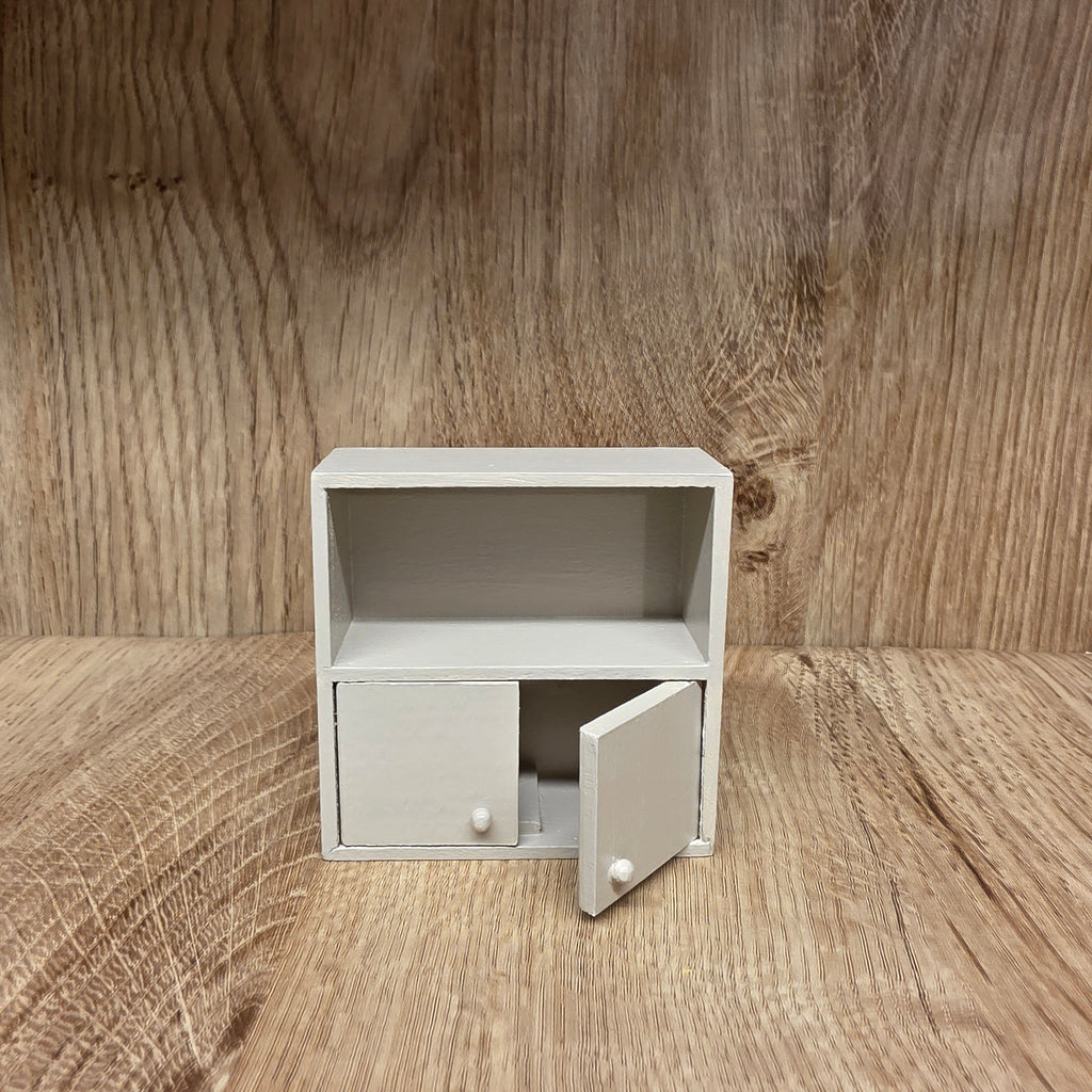 Small cube shelf with doors